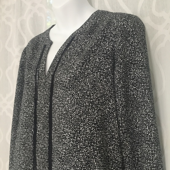 Michael Kors Black White Patterned Long Sleeve Top - Picture 2 of 6